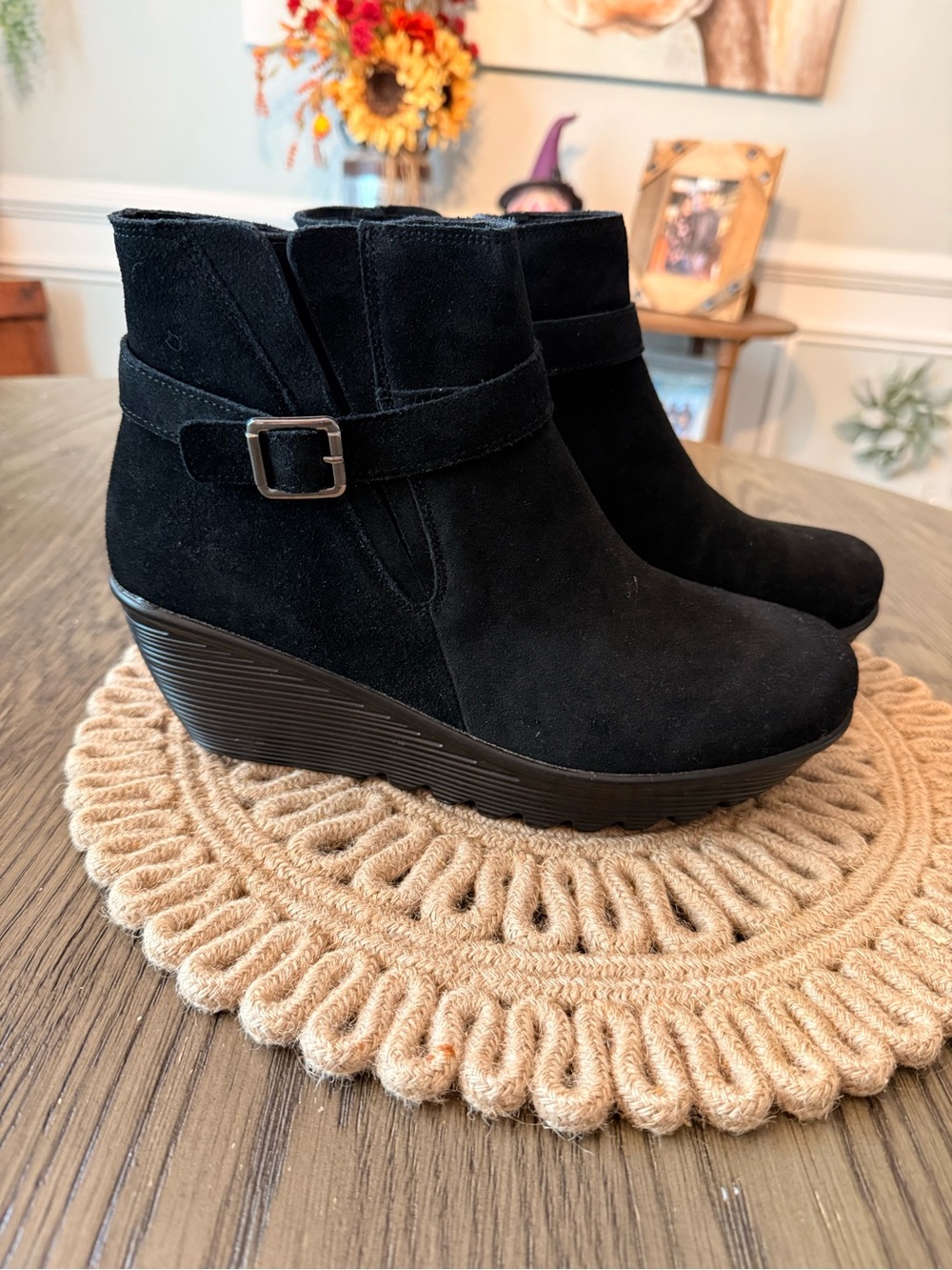 Sketchers Parallel Day Date Wedge Booties Ankle Boot Zip Sz 10 Wide Fit